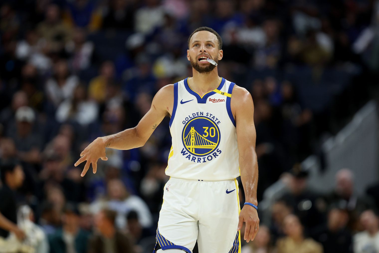 NBA新赛季焦点：杰伦-格林与杜兰特的赛季表现与球队走向